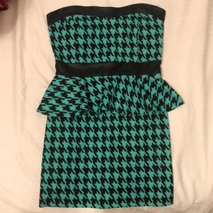 Houndstooth peplum dress